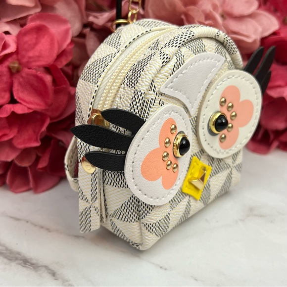 Mini Owl Gray & White Backpack Coin Purse Keychain Charm - Picture 7 of 13